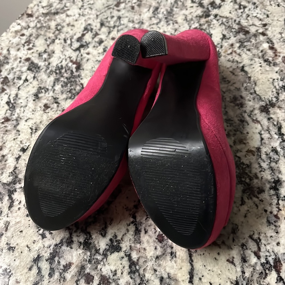 Pink platform heels - Picture 3 of 4